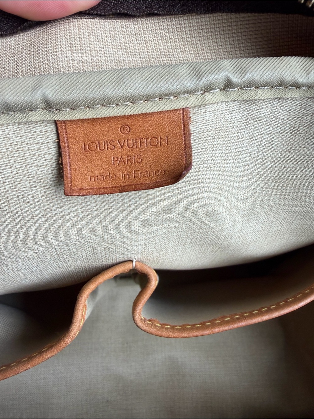 Louis Vuitton Deauville Monogram Bag - Picture 8 of 11